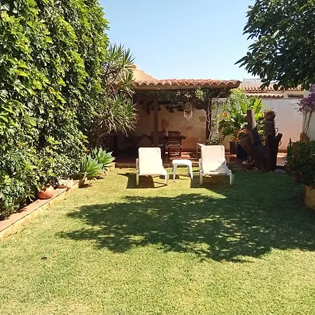 Casa Manoli Holiday home *